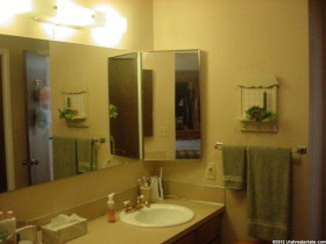 981 N Brookfield Ln W, Centerville, UT 84014 — photo 5