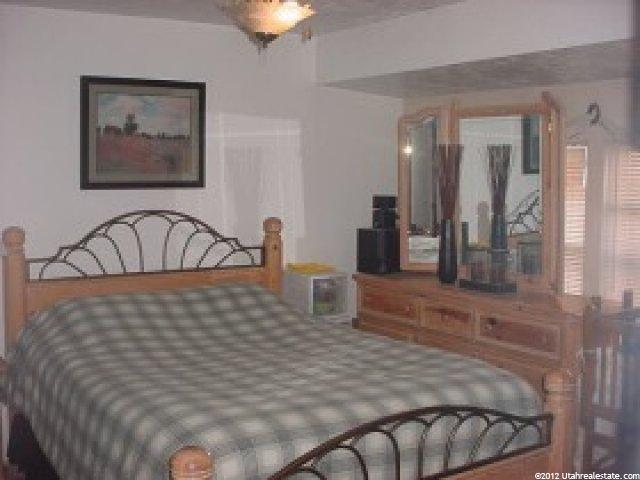 981 N Brookfield Ln W, Centerville, UT 84014 — photo 6