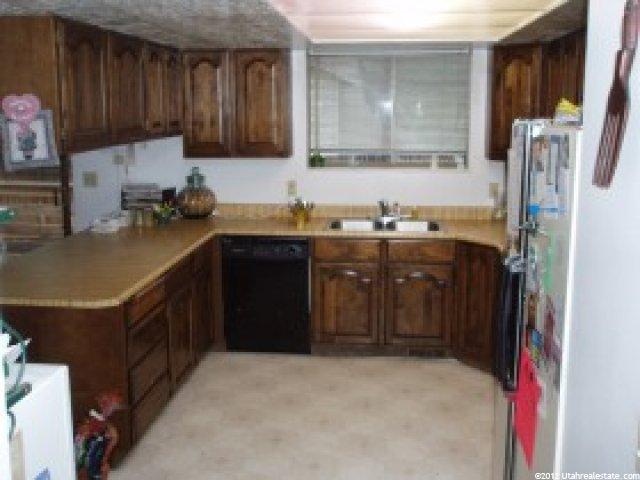 9861 S Riggs Cir, Sandy, UT 84092 — photo 8