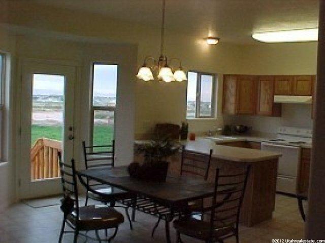 1821 N 2530 W, Clinton, UT 84015 — photo 3