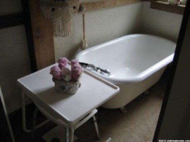 361 E 300 N, Logan, UT 84321 — photo 9