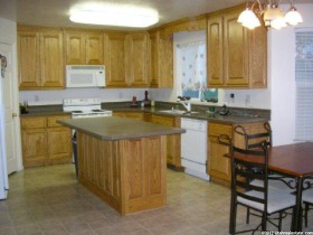 2689 S 200 E, Clearfield, UT 84015 — photo 2