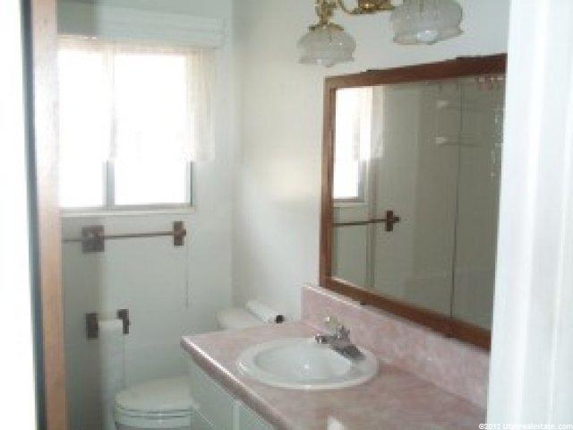 429 Rosewood Dr, Hyrum, UT 84319 — photo 10