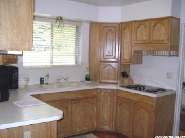 2410 Elaine Dr, Bountiful, UT 84010 — photo 7