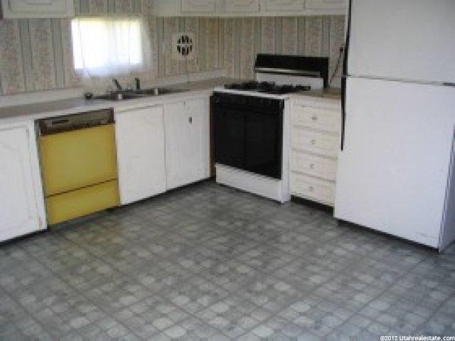 211 Holly St #211, Pleasant View, UT 84404 — photo 3