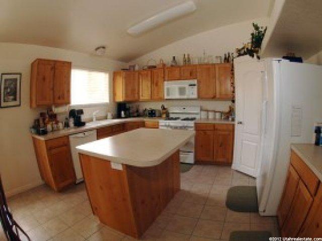 633 W 3700 S, Riverdale, UT 84405 — photo 3