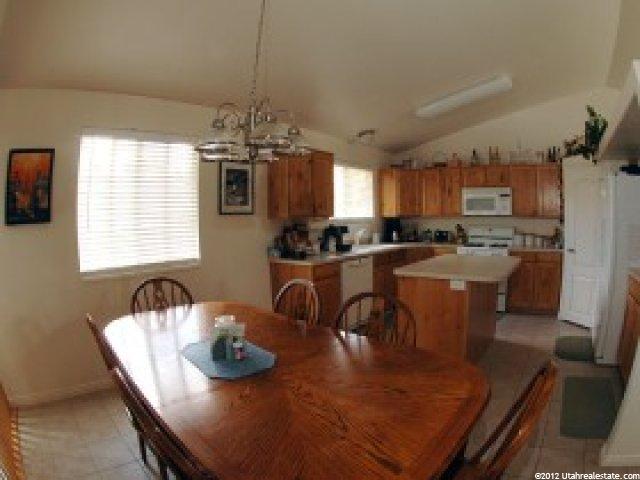 633 W 3700 S, Riverdale, UT 84405 — photo 4