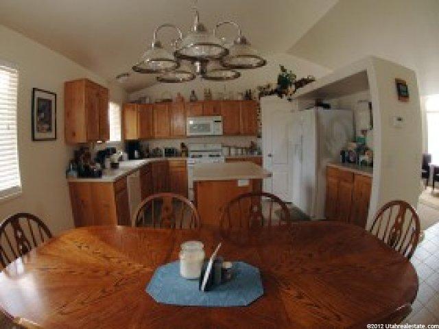 633 W 3700 S, Riverdale, UT 84405 — photo 5