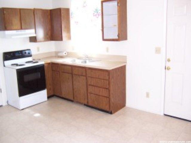 2277 S 300 W, Clearfield, UT 84015 — photo 2