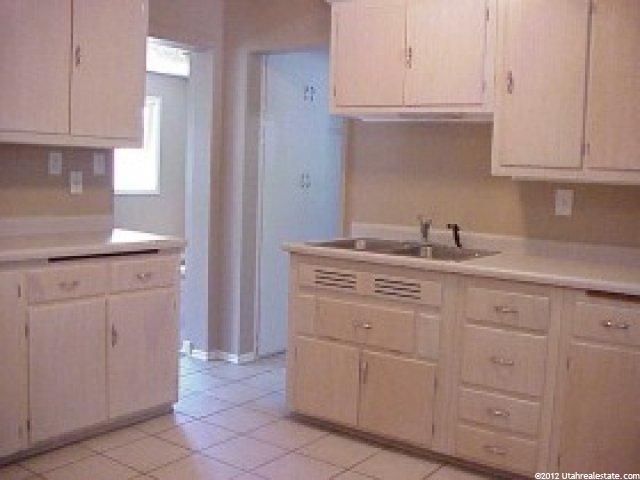 8659 S 60 E, Sandy, UT 84070 — photo 2