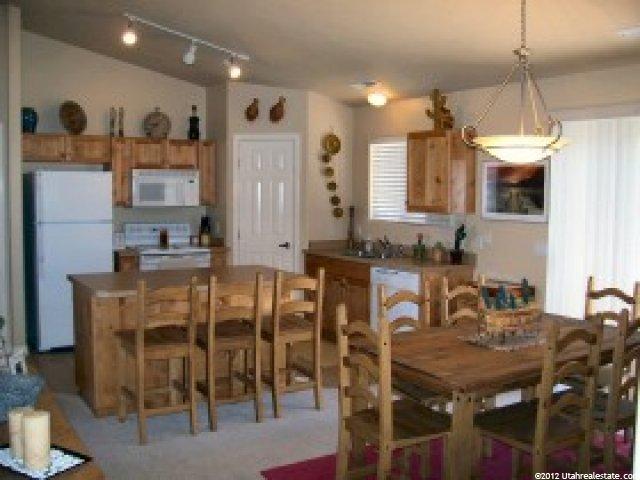 517 E Padre Lakes Dr, Ivins, UT 84738 — photo 3