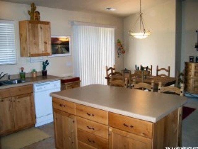 517 E Padre Lakes Dr, Ivins, UT 84738 — photo 4