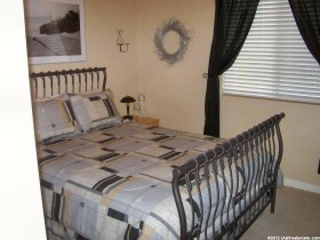 517 E Padre Lakes Dr, Ivins, UT 84738 — photo 7