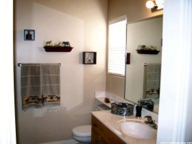 517 E Padre Lakes Dr, Ivins, UT 84738 — photo 9