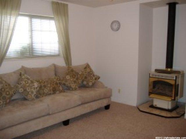 5995 S 2825 W, Roy, UT 84067 — photo 10
