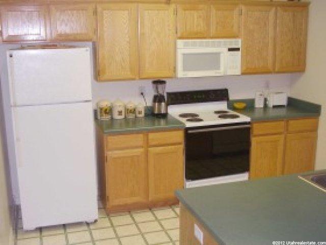 686 N Gramercy Ave, Ogden, UT 84404 — photo 2