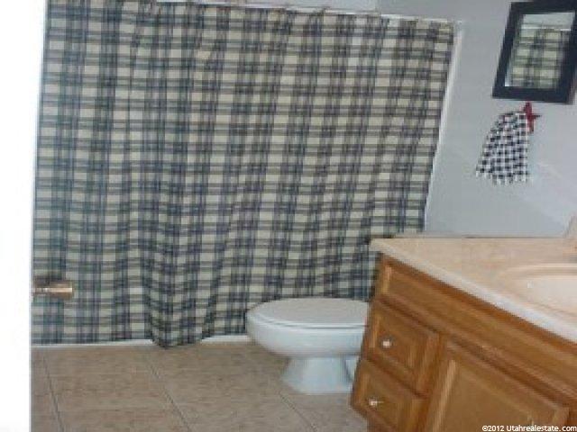 958 N 2075 W, Farr West, UT 84404 — photo 8