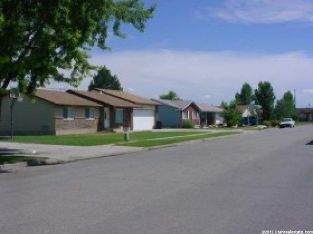 958 N 2075 W, Farr West, UT 84404 — photo 10