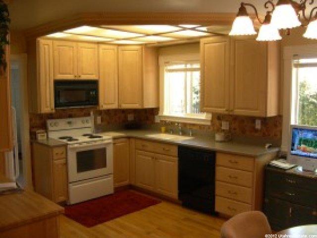 8210 S 1000 E, Sandy, UT 84094 — photo 2