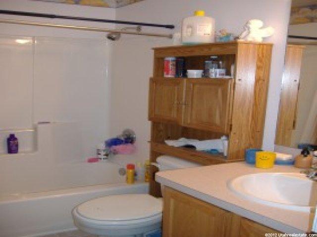 889 E 1775 N, North Ogden, UT 84414 — photo 8