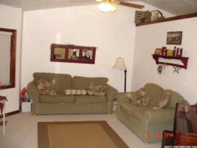 670 E Ridgecrest Cir, Hyrum, UT 84319 — photo 2