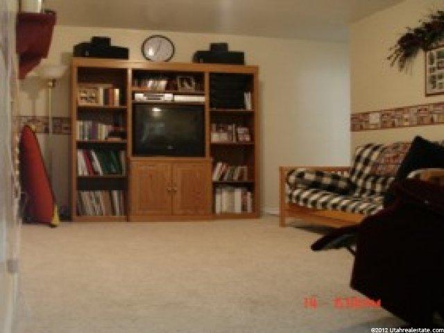 670 E Ridgecrest Cir, Hyrum, UT 84319 — photo 8