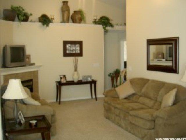 1628 Seneca Dr, Roy, UT 84067 — photo 2