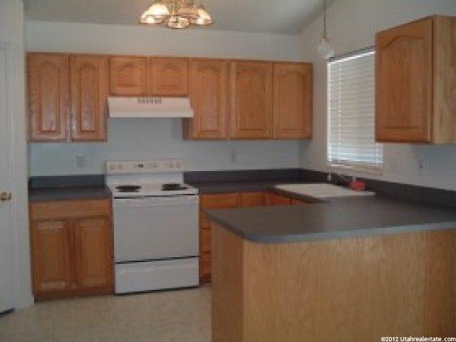 531 W 950 N, Clinton, UT 84015 — photo 4