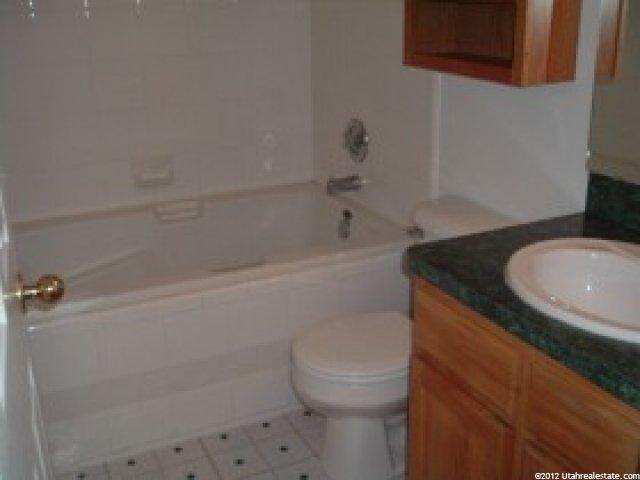 531 W 950 N, Clinton, UT 84015 — photo 7