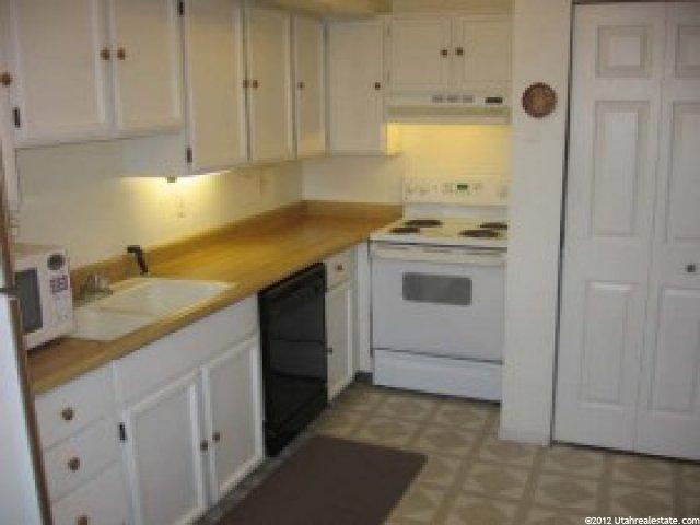 656 Williamsburg Park Cir, Sandy, UT 84070 — photo 4