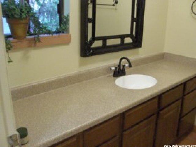2098 Gyrfalcon Ln, Sandy, UT 84092 — photo 5