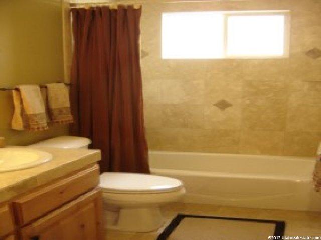 939 E Fitzgerald Ln, Lehi, UT 84043 — photo 2
