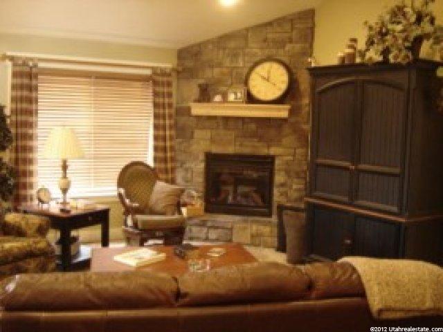 939 E Fitzgerald Ln, Lehi, UT 84043 — photo 4