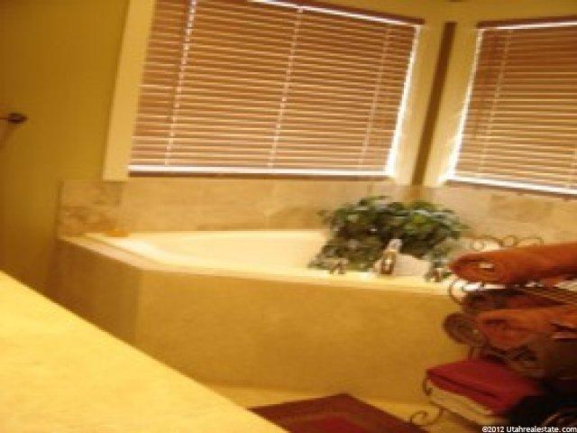939 E Fitzgerald Ln, Lehi, UT 84043 — photo 7