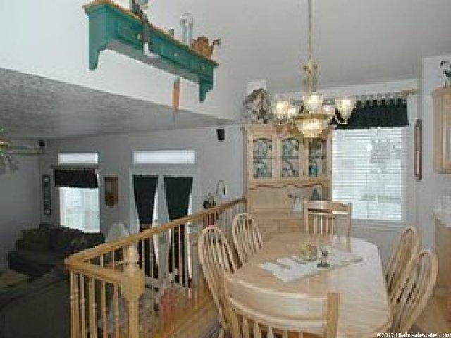 597 W 2075 N Cir, Centerville, UT 84014 — photo 4