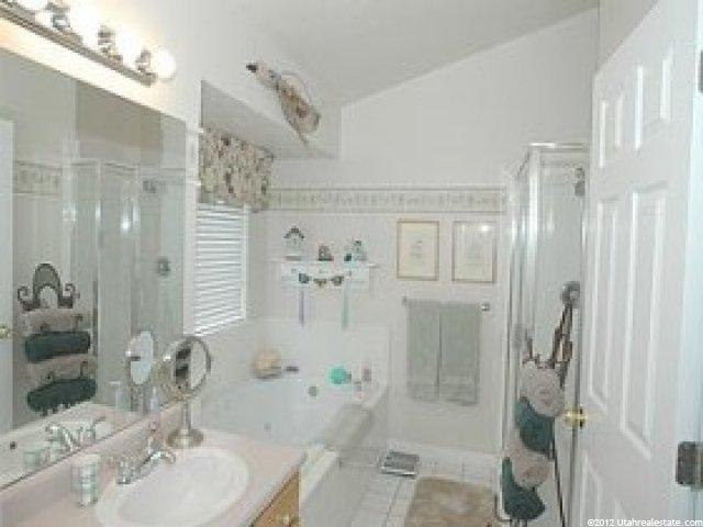 597 W 2075 N Cir, Centerville, UT 84014 — photo 7
