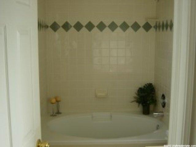 869 W 1930 N, Clinton, UT 84015 — photo 7