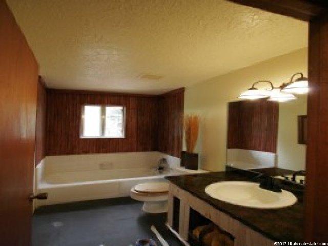 2360 N Raelyn Way, Layton, UT 84040 — photo 7