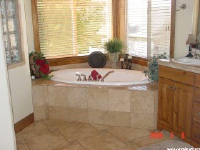 1617 E Red Tree Ct S, Draper, UT 84020 — photo 9