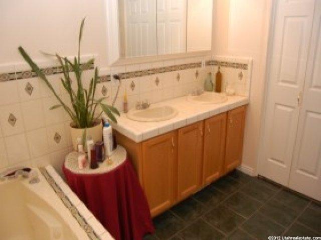 516 W 3850 N, Pleasant View, UT 84414 — photo 8