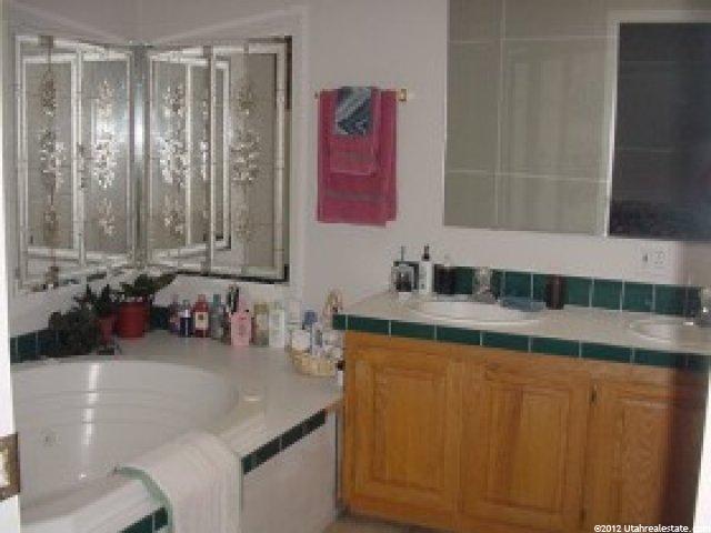 182 W 100 S, Levan, UT 84639 — photo 7