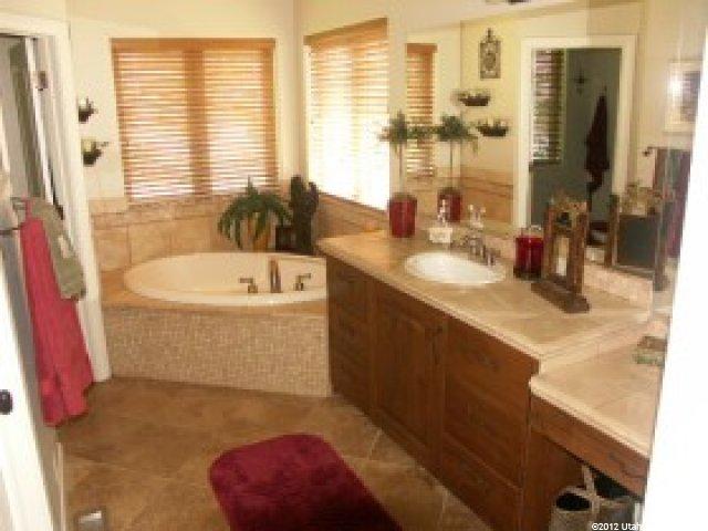 437 E Big Dutch Dr, Jordanelle, UT 84032 — photo 4