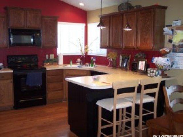 649 Meadow Hill Dr, Sandy, UT 84070 — photo 2