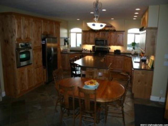 3975 S Monarch Dr, Bountiful, UT 84010 — photo 2