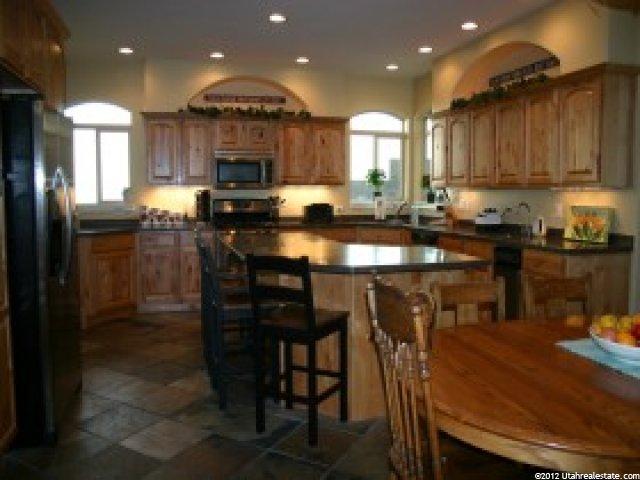 3975 S Monarch Dr, Bountiful, UT 84010 — photo 3