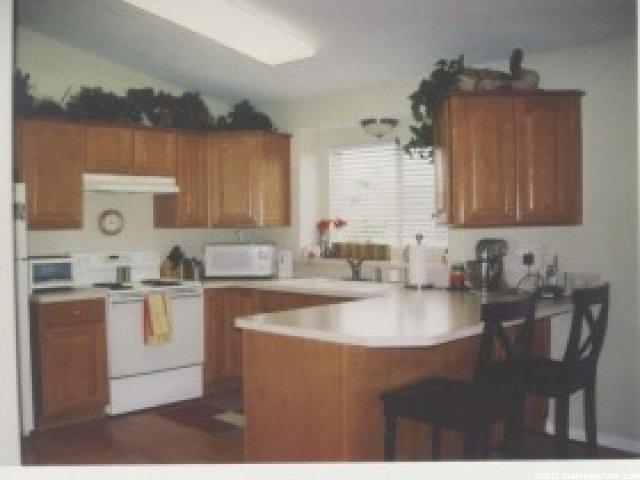 156 W 2100 S, Clearfield, UT 84015 — photo 2
