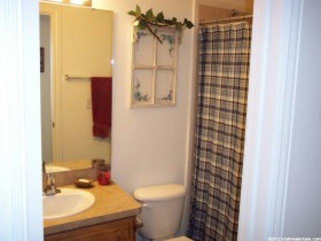 846 Saint Andrews Dr, Syracuse, UT 84075 — photo 10
