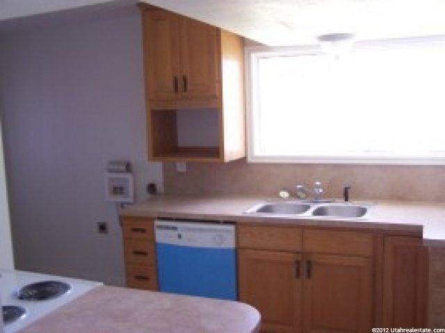 8585 S 40 E, Sandy, UT 84070 — photo 9