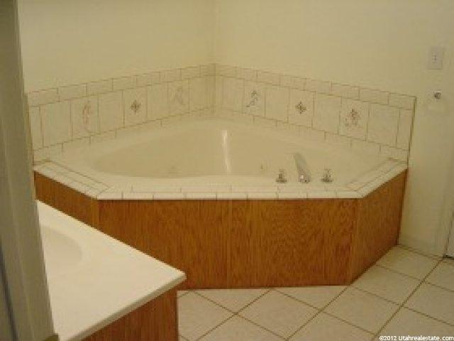 292 E Eaglebrook Dr S, Sandy, UT 84070 — photo 9