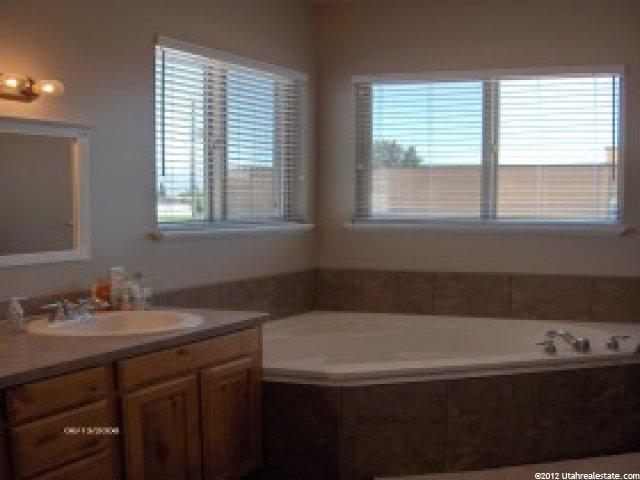 1267 W 1100 N, Farr West, UT 84404 — photo 6